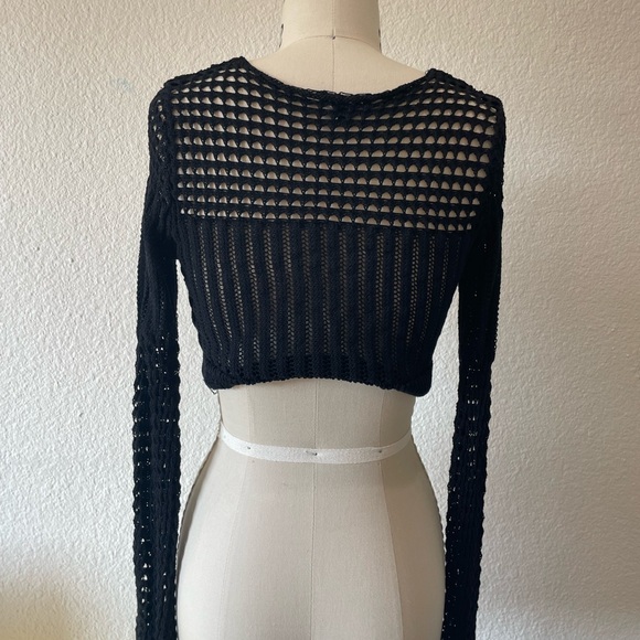 Fashion Nova Tops - Fashion Nova Black Crochet Long-Sleeve Crop Top
